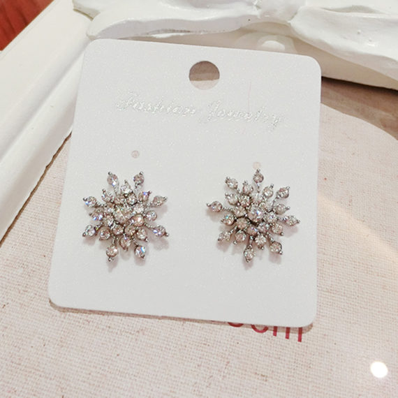snow-flake-studs-earrings-3