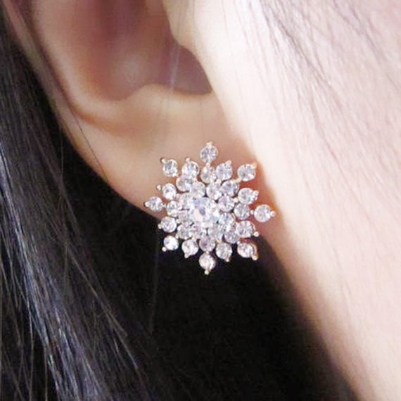 snow-flake-studs-earrings-5