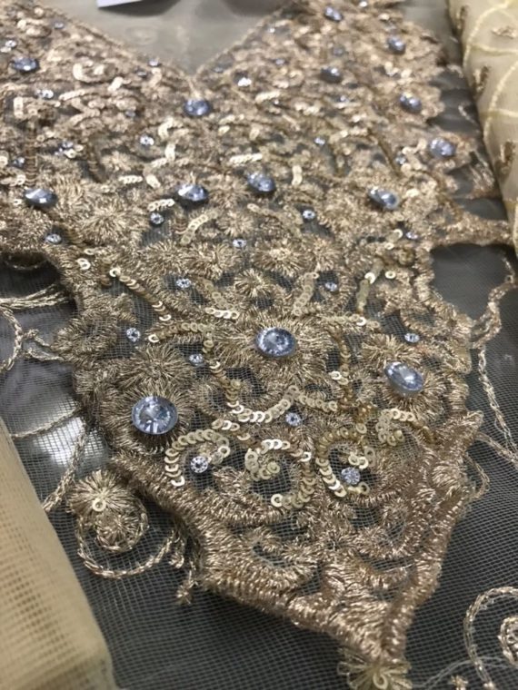Zainab Chottani Luxury Bridal Embroidered Fancy Suit 01 (6)