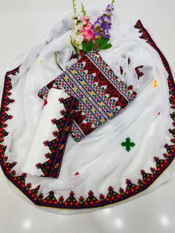 Ajrak Style Fancy Embroidered Lawn Suit (2)